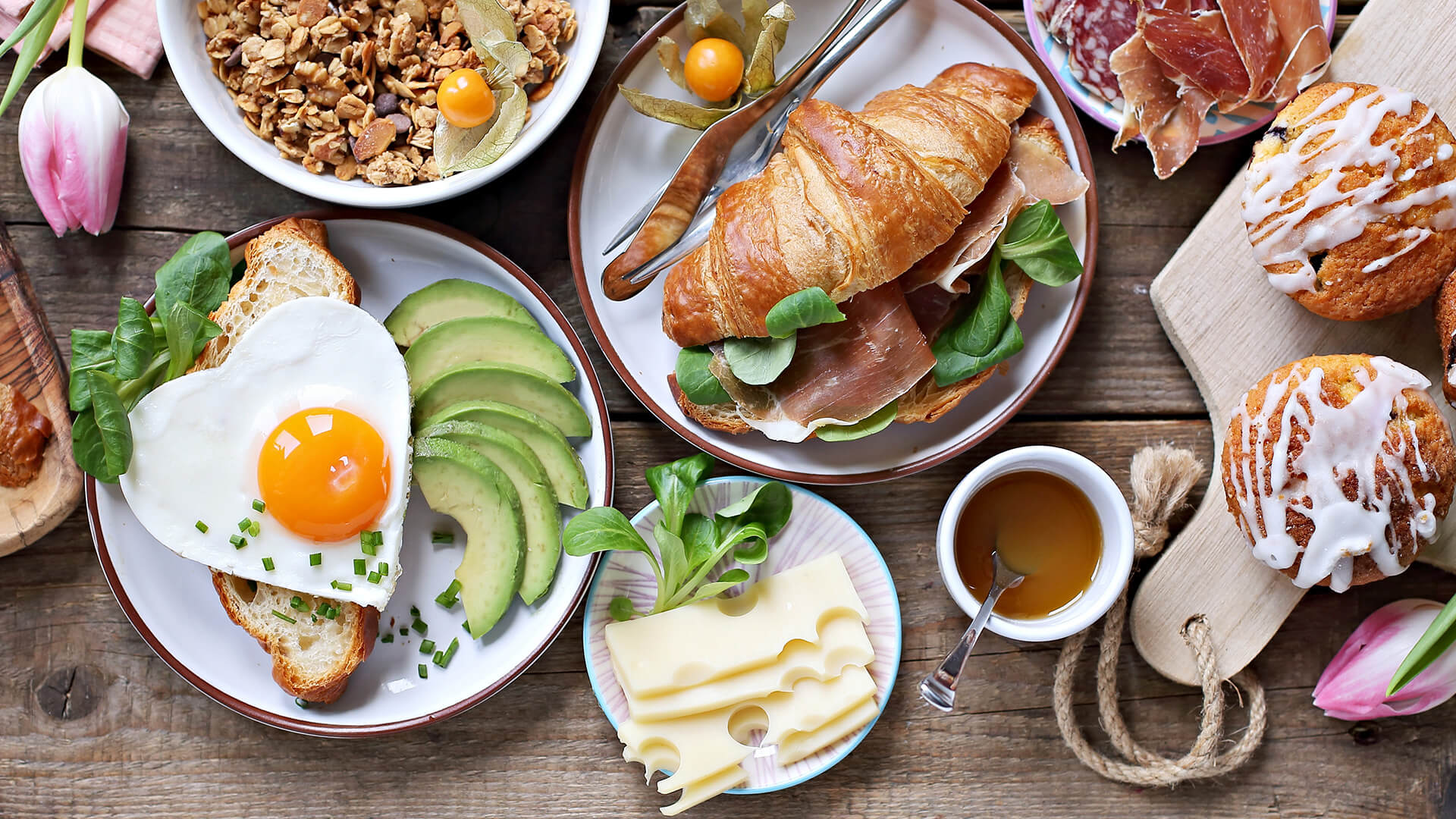 20230511_GSR-Mothers-Day-website-hero-image-outlet-grand-buffet_v01_1920x1080