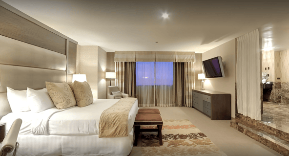 Hotel room Diplomat suite.png